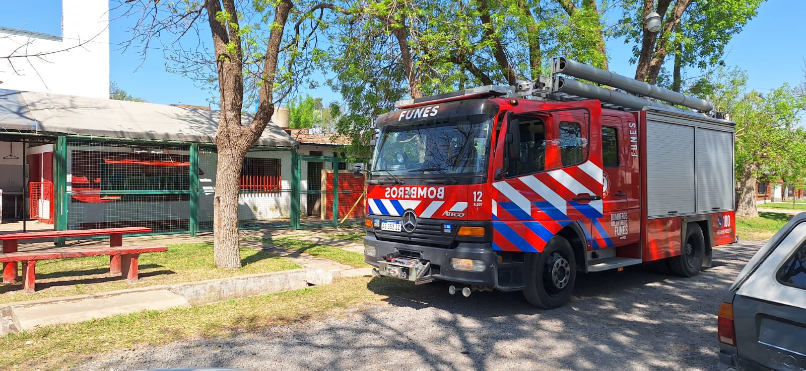 Ayudaron al Gauchito Gil: Apagaron un incendio en el santuario del Profesional Country